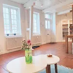 Brasseriehof Historisches Fachwerkhaus In 115 M2 Innenhof Parkplatz * Flensburg